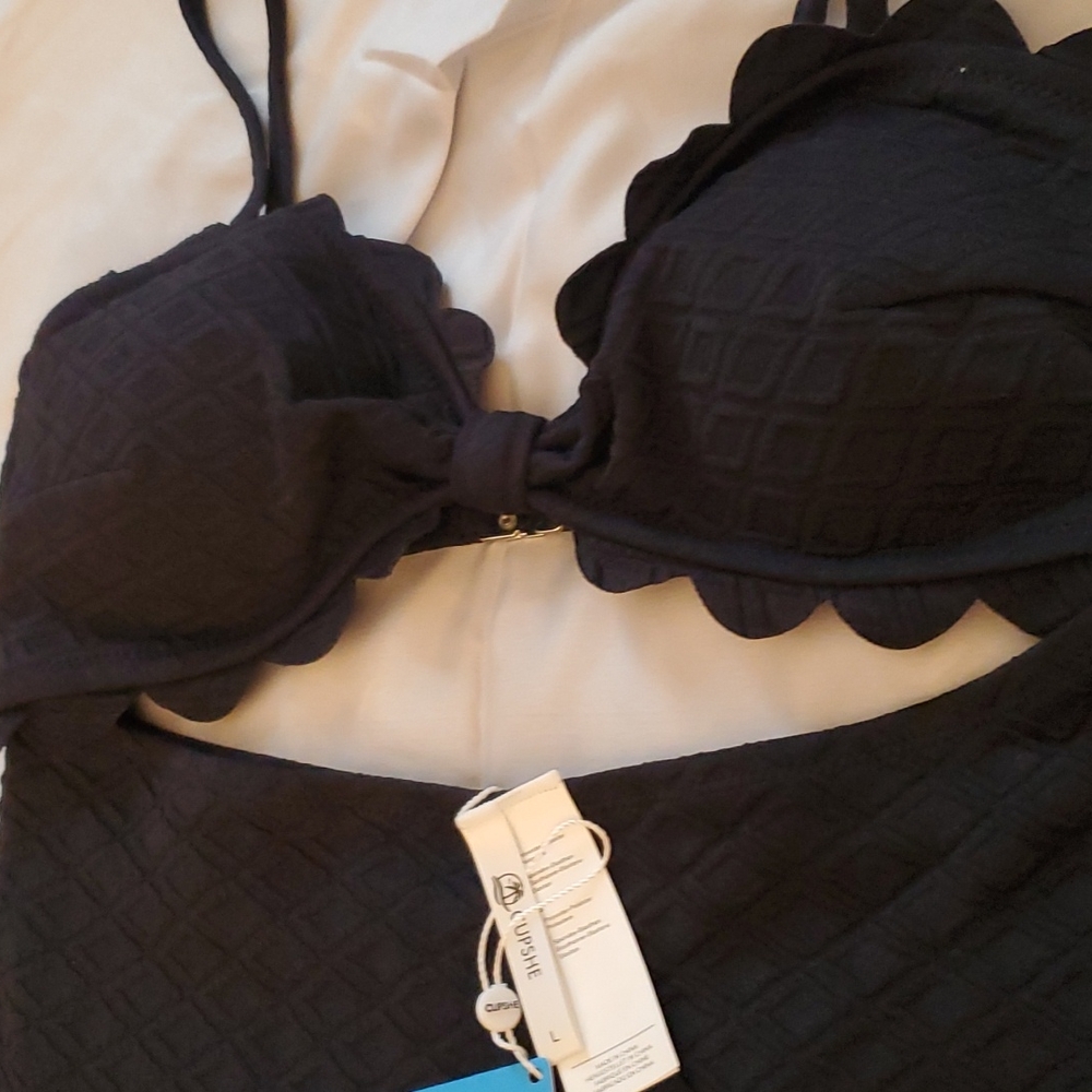 Swimsuit - Picture 4 of 4